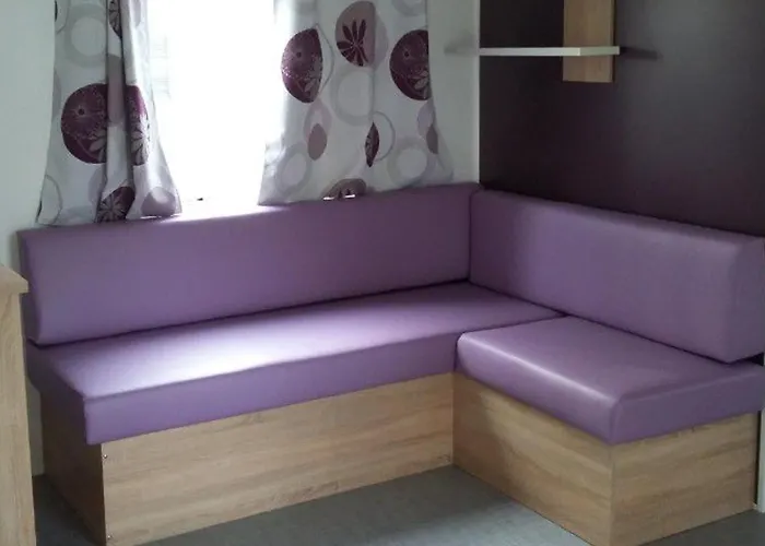Mobil Confortable Avec Terrasse, 2 - Api-1-52-674 * Saint-Julien-en-Born
